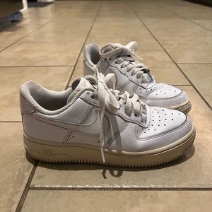 Air Force 1 shoes good condition normal wear